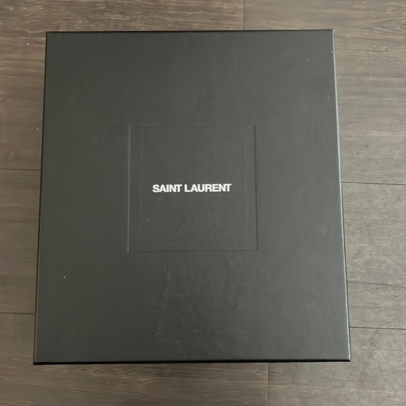 YSL OPYUM SANDALS IN PATENT LEATHER - Picture 3 of 6